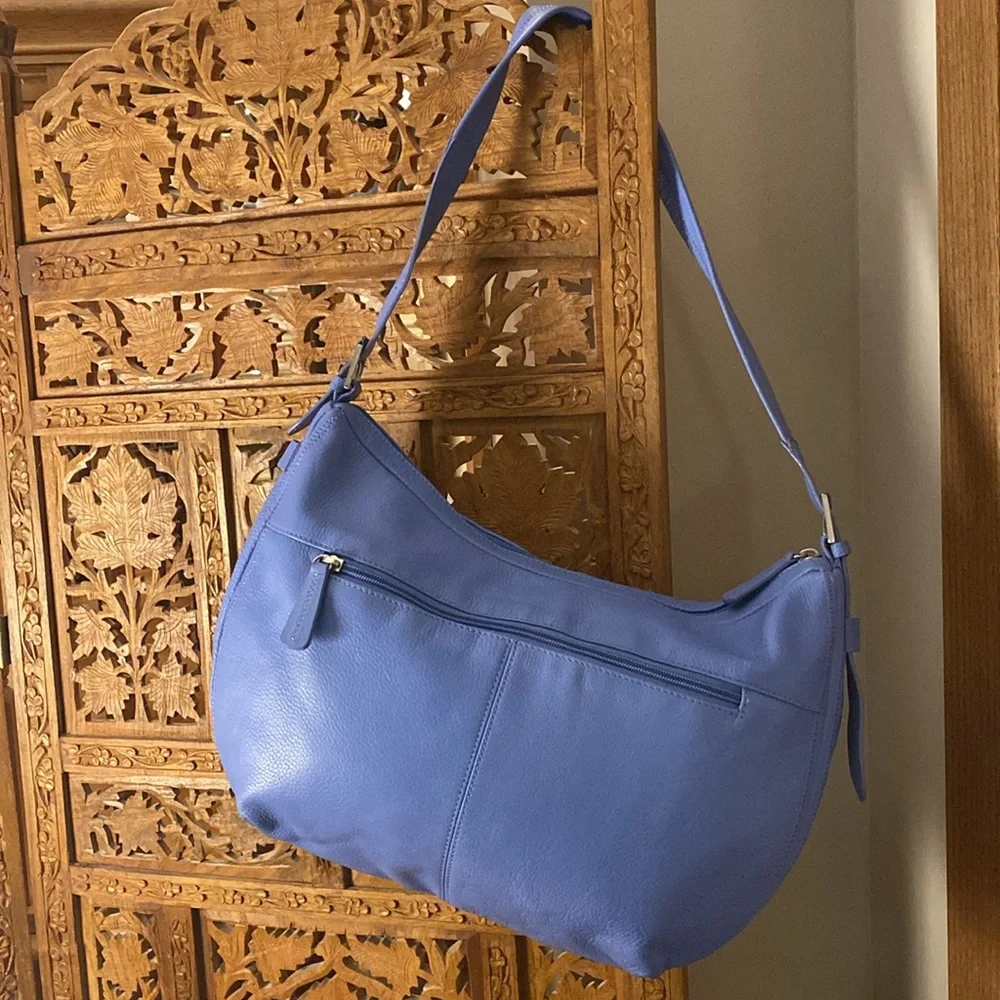 Stone Mountain NWOT Sapphire Blue Pebbled Leather Hobo Shoulder Bag Wedding